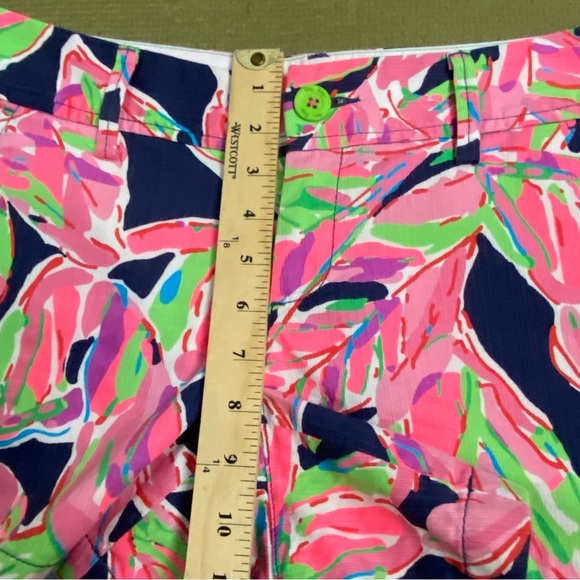 Lilly Pulitzer Size 4 The Callahan Shorts Tropical Floral Navy Pink Resortwear - Picture 4 of 8